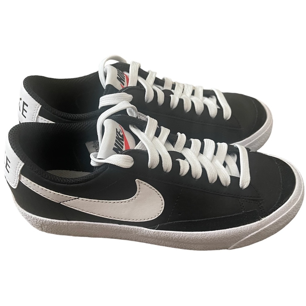 Nike Blazer Low '77
Big Kids' Shoes